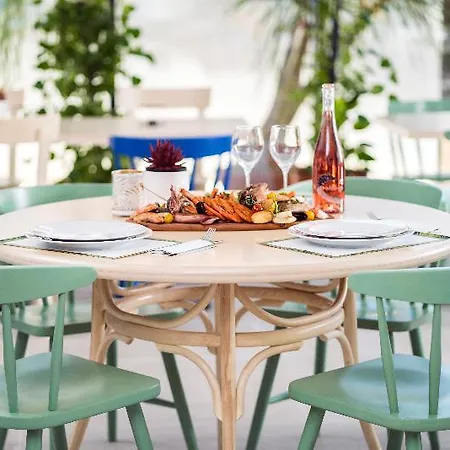 ホテル Nayino ナボダリ