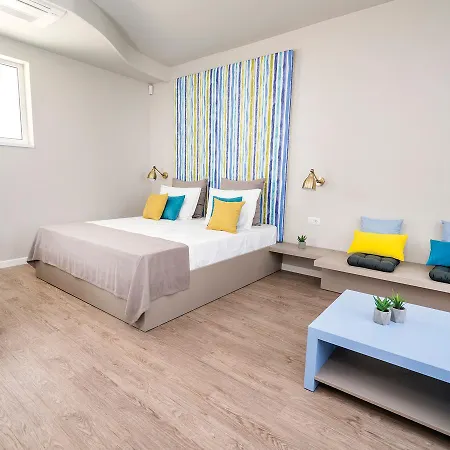 Nayino 4* ナボダリ