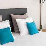 Nayino Hotel
