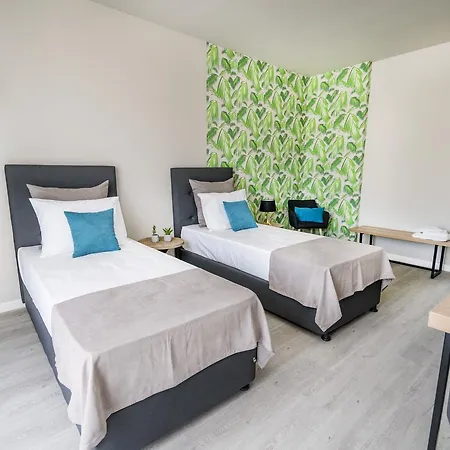 Nayino Hotel 4*