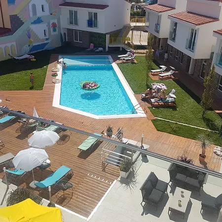 Nayino Hotel 4*