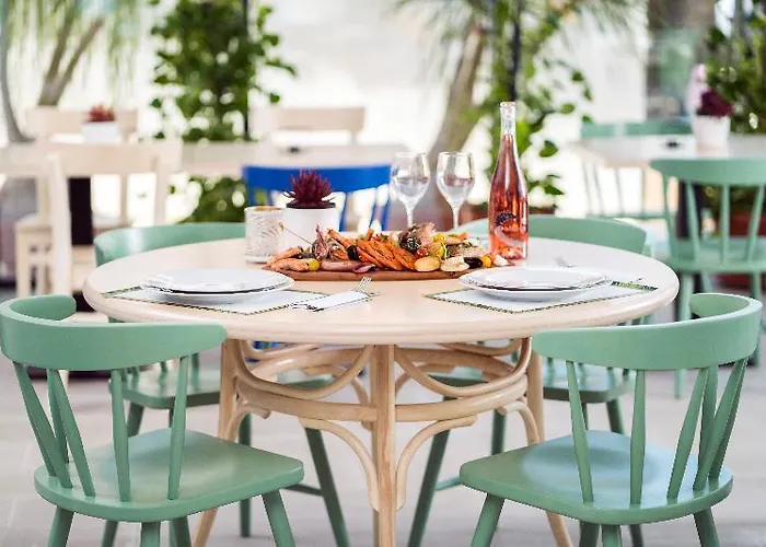 Hotel Nayino Navodari